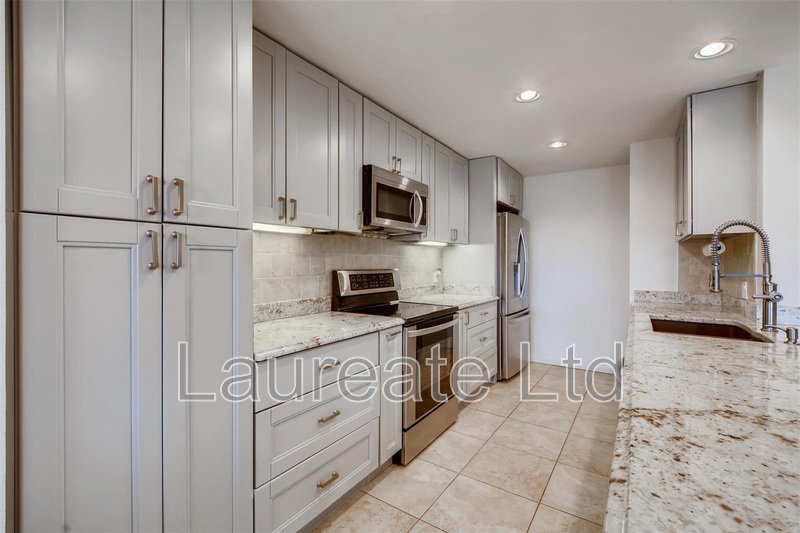 Stunning 2 Bed 2 Bath Highrise Condo with Mountain Views in SE Denver property image