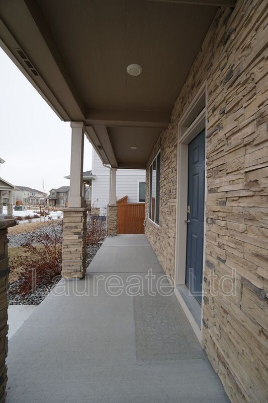 Beautiful 4BD 3BA 2-story home with open layout! property image