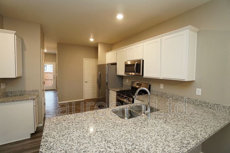 Beautiful 4BD 3BA 2-story home with open layout! property image