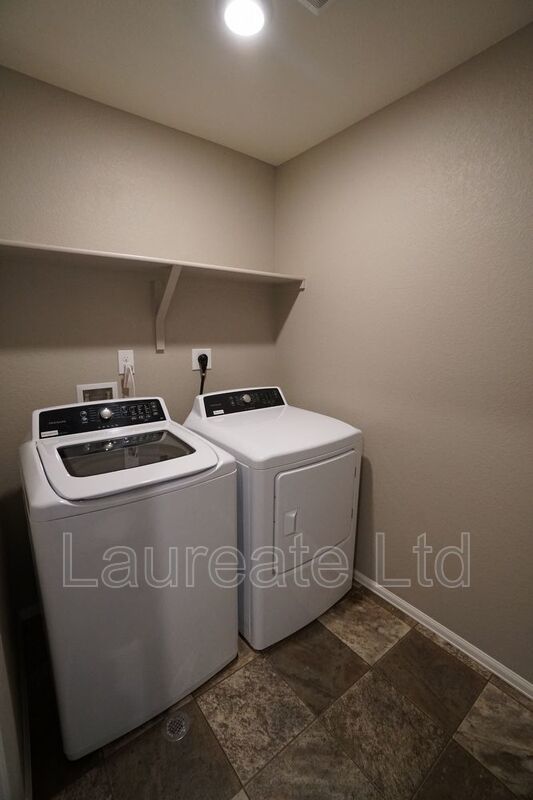 Beautiful 4BD 3BA 2-story home with open layout! property image
