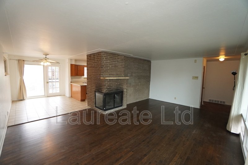 Spacious Ranch Home with Finished Basement in Aurora!! property image