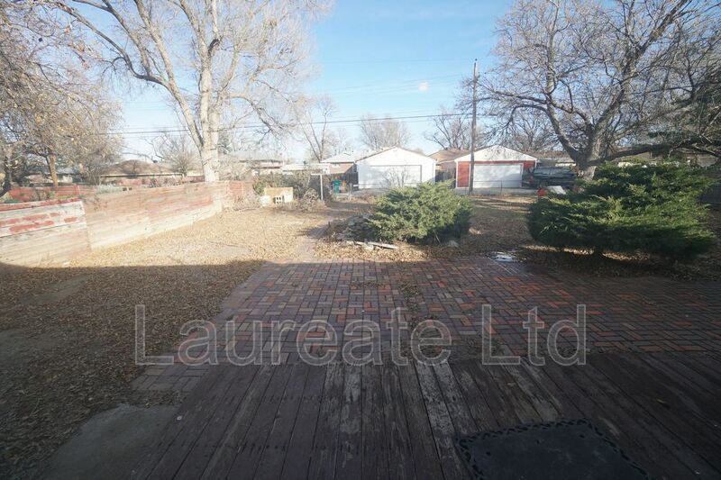 Spacious Ranch Home with Finished Basement in Aurora!! property image