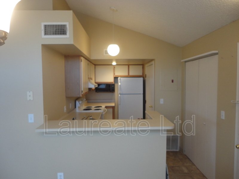 Bright and Open 2nd Floor Condo in SW Denver on Marston lake!! property image