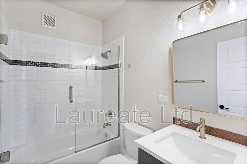 Meticulously renovated Historic Top Floor  Apartment in North Wash Park! property image