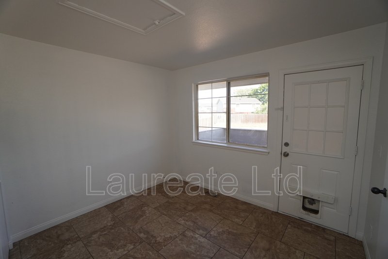 Spacious 6 Bedroom 3.5 bath 2 Story home with finished basement in Montbello!!! property image
