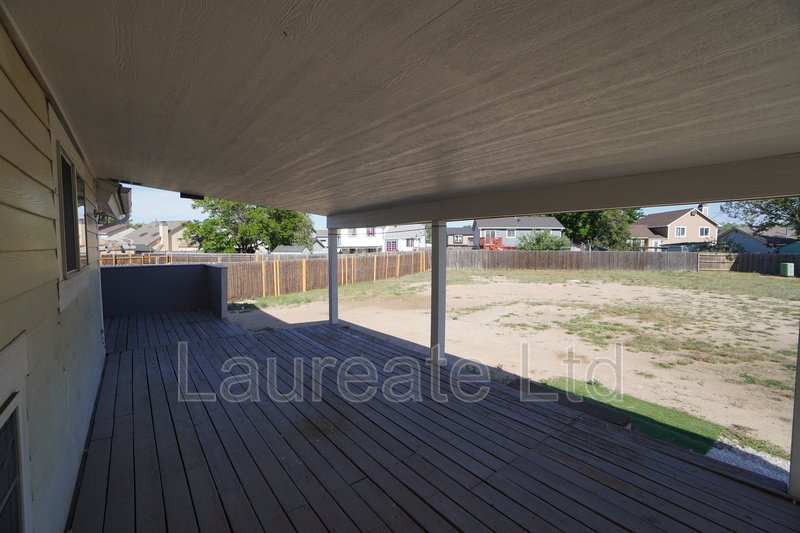 Spacious 6 Bedroom 3.5 bath 2 Story home with finished basement in Montbello!!! property image
