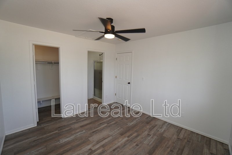 Spacious 6 Bedroom 3.5 bath 2 Story home with finished basement in Montbello!!! property image