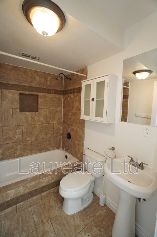 Spacious 6 Bedroom 3.5 bath 2 Story home with finished basement in Montbello!!! property image