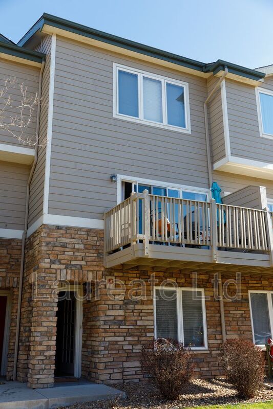 Beautiful 2+ BD 2 BA Townhouse - Minutes to Downtown Littleton! property image