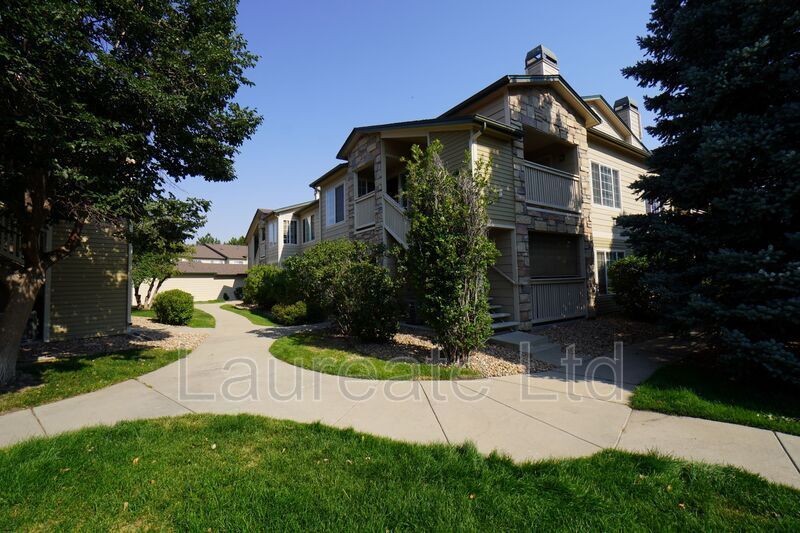 Private and Spacious 2 bed 2 Bath condo in SE Denver! property image