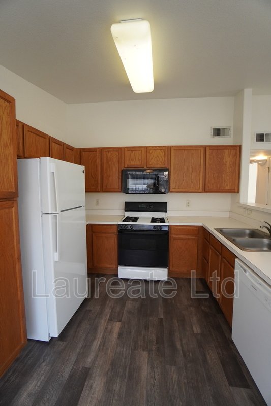 Private and Spacious 2 bed 2 Bath condo in SE Denver! property image