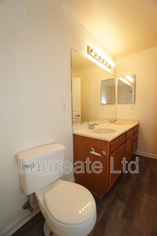 Private and Spacious 2 bed 2 Bath condo in SE Denver! property image