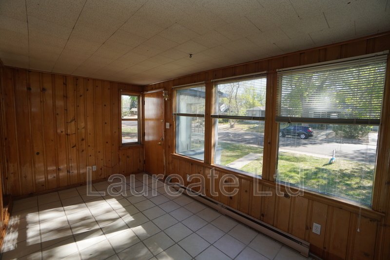 LIGHT AND BRIGHT 2BD 1BA BLOCKS TO DU! property image
