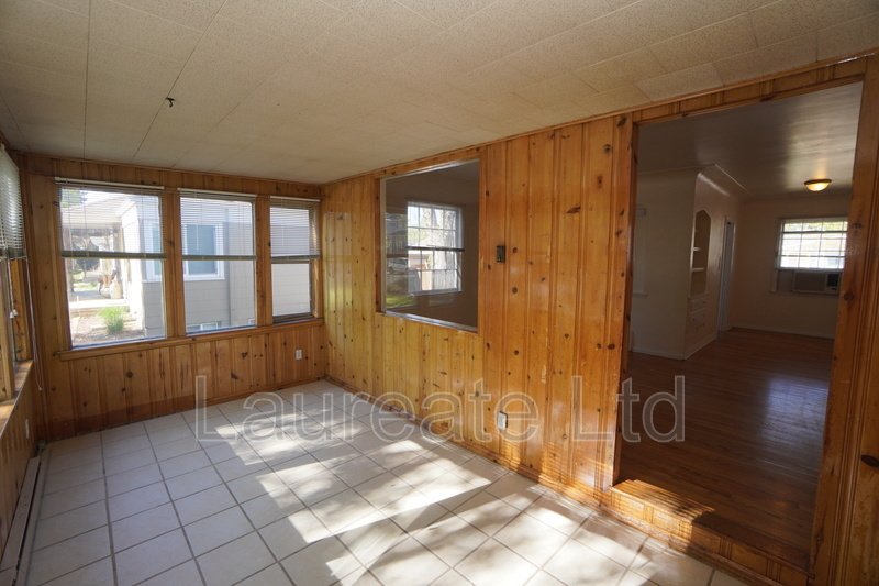 LIGHT AND BRIGHT 2BD 1BA BLOCKS TO DU! property image