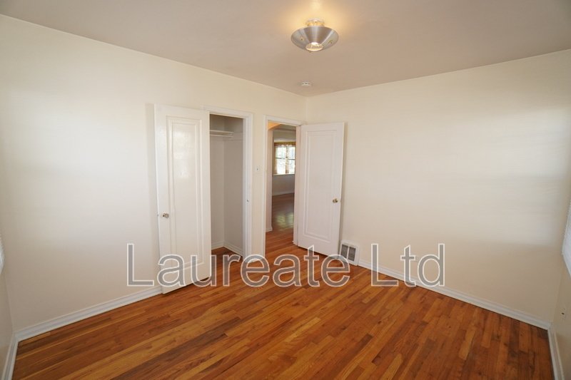 LIGHT AND BRIGHT 2BD 1BA BLOCKS TO DU! property image