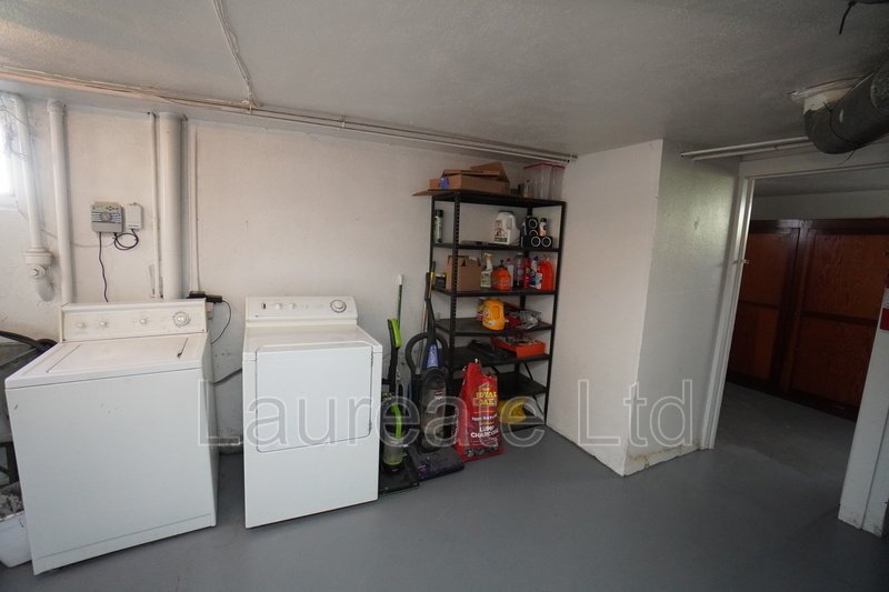LIGHT AND BRIGHT 2BD 1BA BLOCKS TO DU! property image