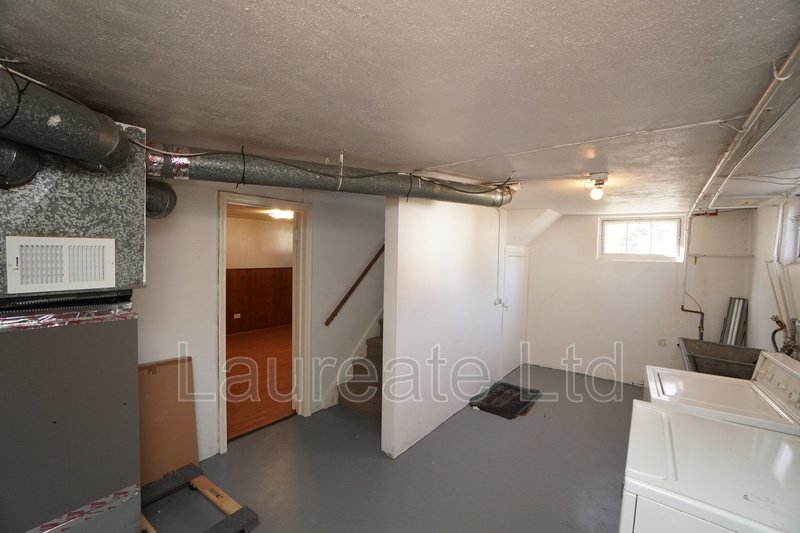 LIGHT AND BRIGHT 2BD 1BA BLOCKS TO DU! property image