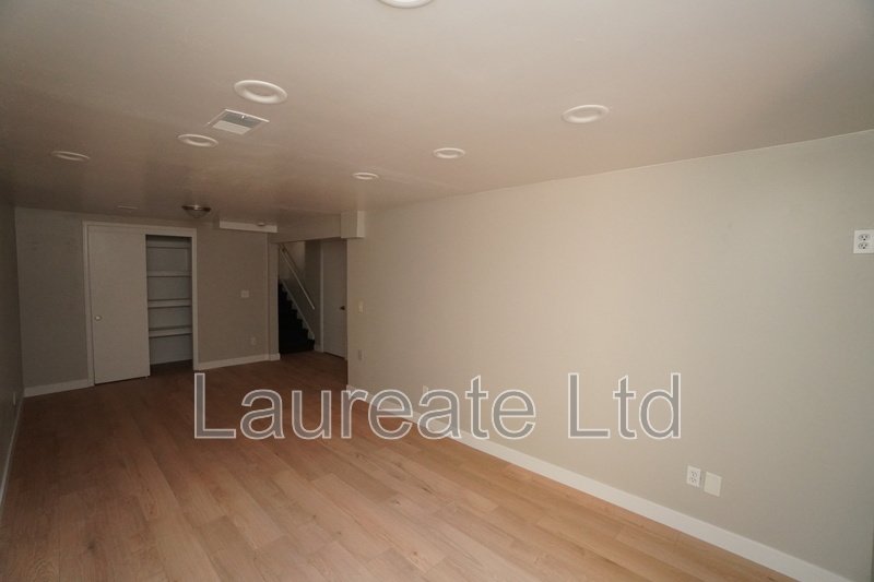Spacious 4 Bedroom 3 Bathroom with Finished Basement in Aurora! property image