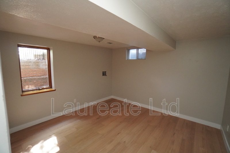 Spacious 4 Bedroom 3 Bathroom with Finished Basement in Aurora! property image