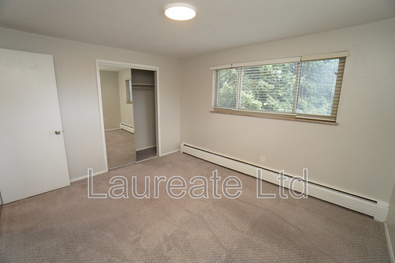 Bright and Open 2 bedroom Upper Unit in Lakewood!! property image