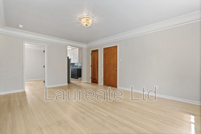 Meticulously renovated 2bd 2Ba units in Historic La Rue building in Heart of Congress Park!!! property image