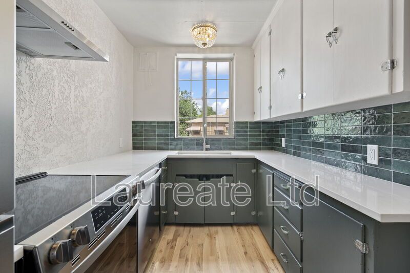 Meticulously renovated 2bd 2Ba units in Historic La Rue building in Heart of Congress Park!!! property image