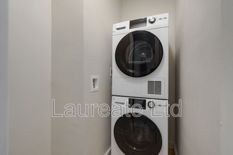Meticulously renovated 2bd 2Ba units in Historic La Rue building in Heart of Congress Park!!! property image