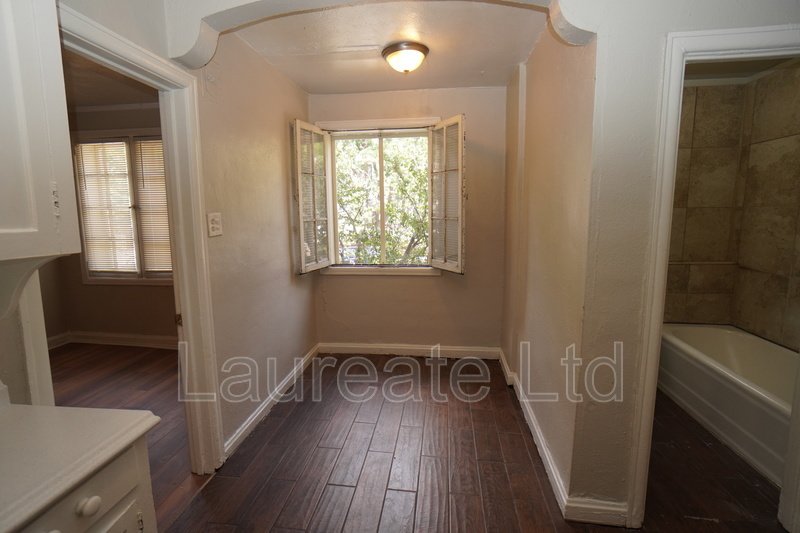 Bright and Spacious 1Bd Corner unit in the Heart of Capitol Hill!!! property image