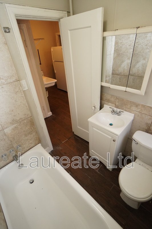 Bright and Spacious 1Bd Corner unit in the Heart of Capitol Hill!!! property image