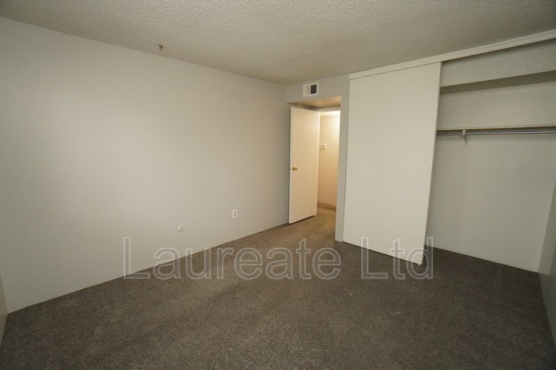 Spacious Top Floor 2 Bd 2 Ba End Unit Minutes to DTC!! property image