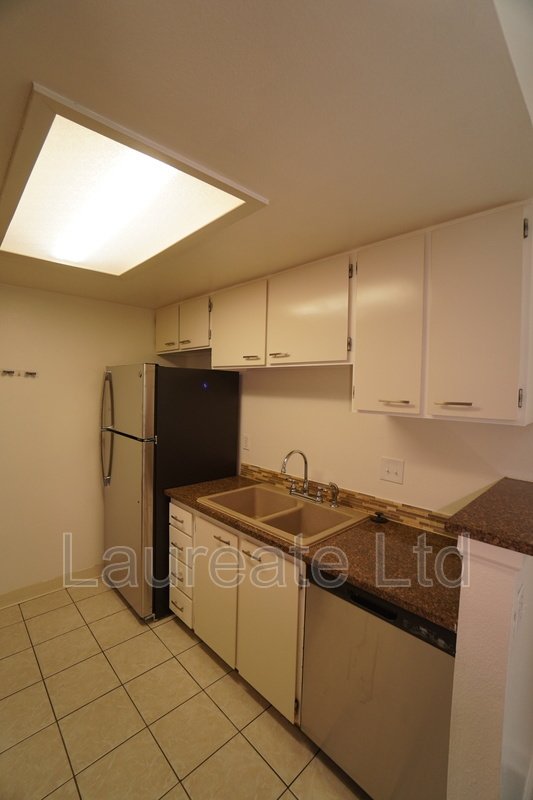 Newly updated Spacious 2 Bed 2 Bath Condo In Aurora!! property image