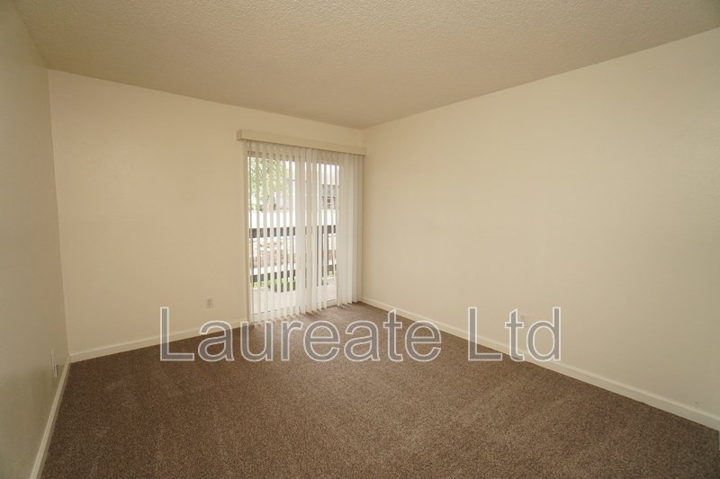 Newly updated Spacious 2 Bed 2 Bath Condo In Aurora!! property image