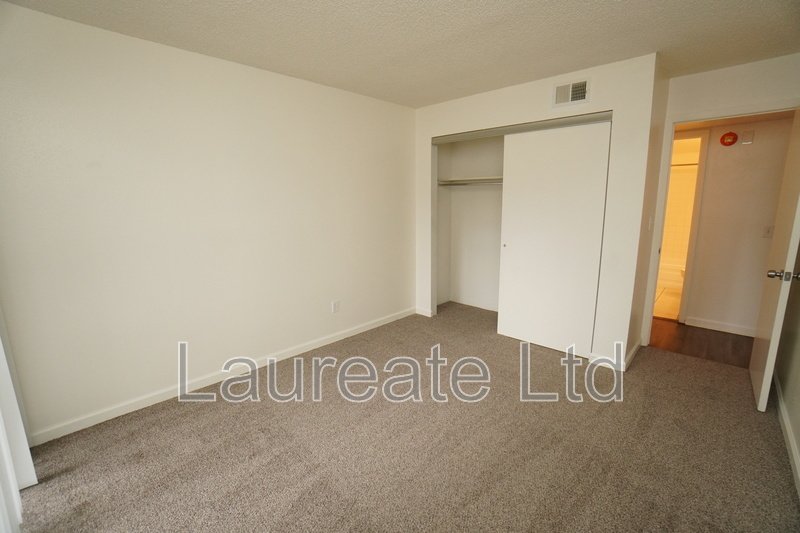 Newly updated Spacious 2 Bed 2 Bath Condo In Aurora!! property image