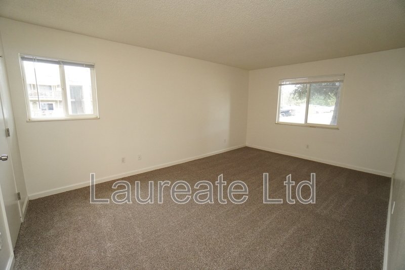 Newly updated Spacious 2 Bed 2 Bath Condo In Aurora!! property image