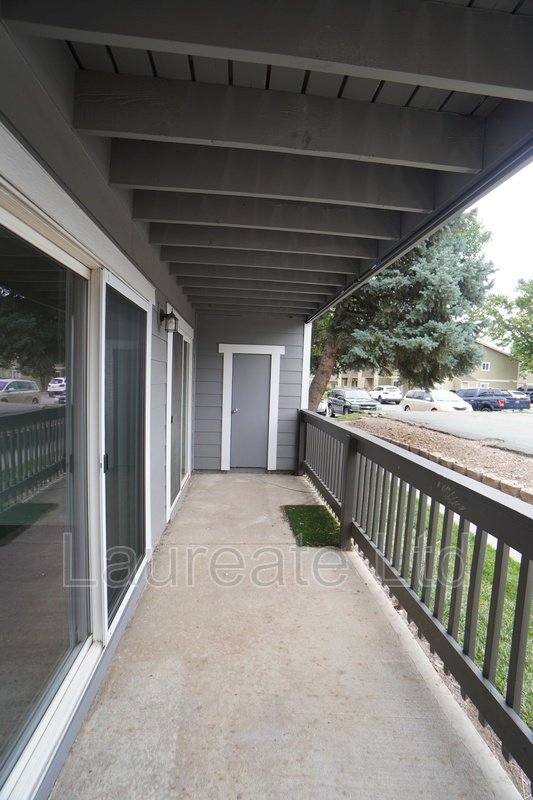 Newly updated Spacious 2 Bed 2 Bath Condo In Aurora!! property image