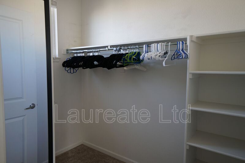 Light and Bright 3-story 1 Bedroom Townhome property image