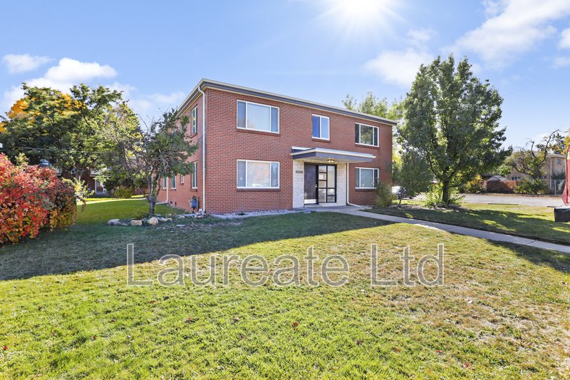 Bright and open 1 bedroom ground floor unit in Lakewood!! property image