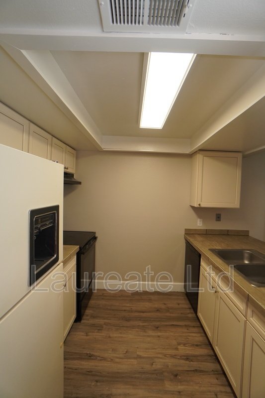 Cozy 2 Bedroom condo in Littleton! Must See! property image