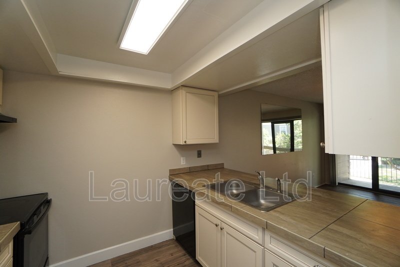 Cozy 2 Bedroom condo in Littleton! Must See! property image