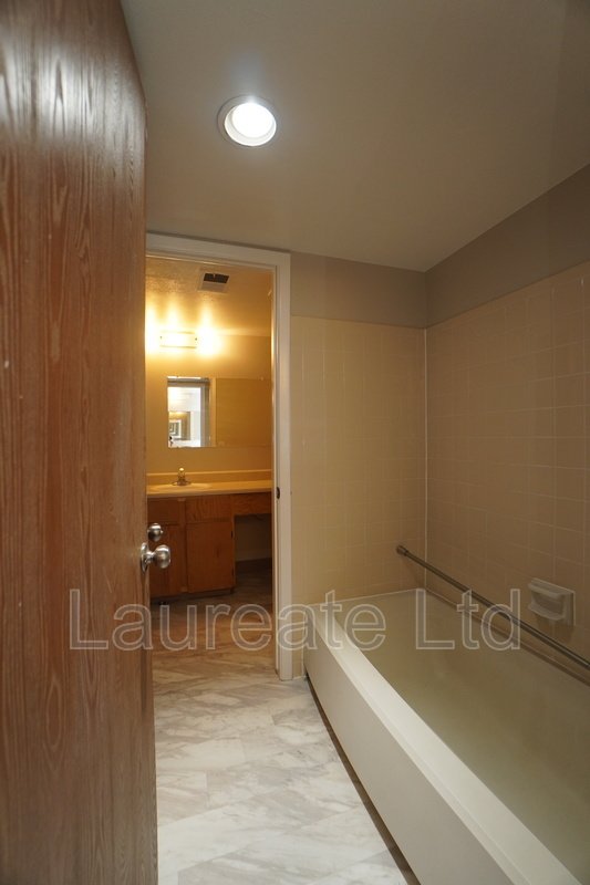 Cozy 2 Bedroom condo in Littleton! Must See! property image