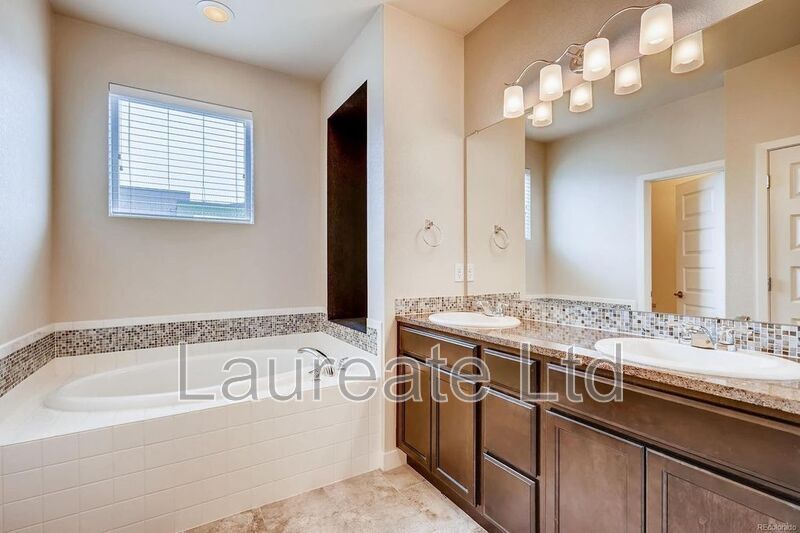 Stunning and Spacious 3bd Townhome in Midtown Denver!! property image