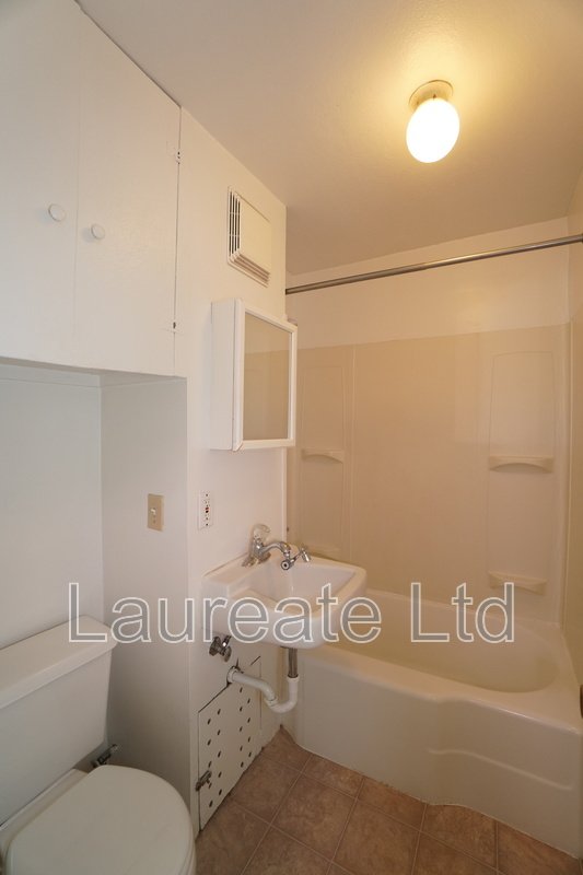 Bright and beautiful 1 bedroom Minutes to City Park! property image