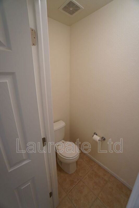 Stunning 5 Bedroom 3.5 Bathroom in Southlawn Reunion! property image