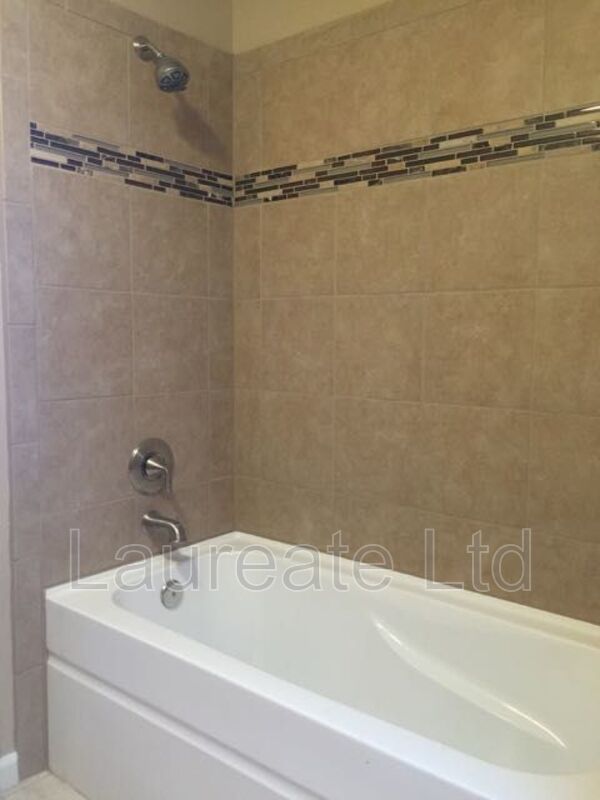 Immaculate 4+ bedroom 3 bathroom tri-level home. property image
