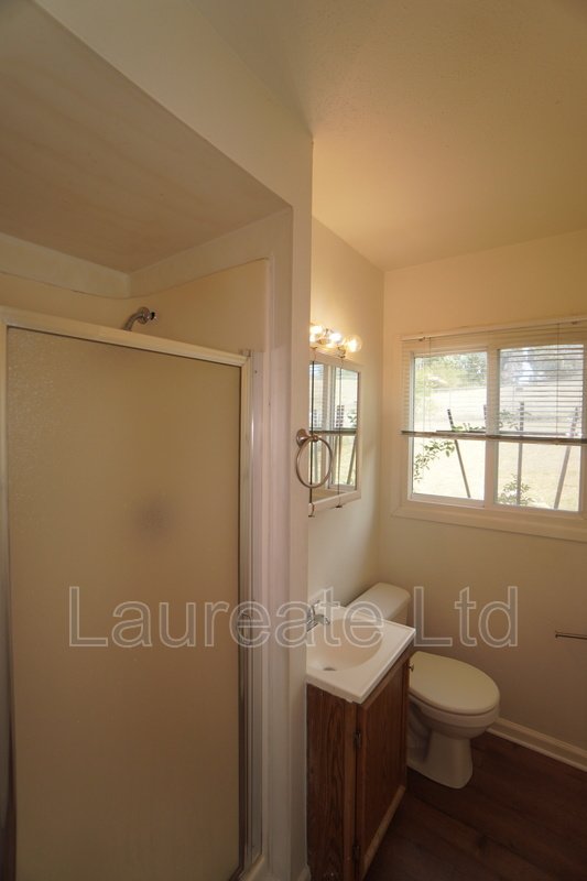 Quaint 2 bedroom Duplex in Golden!! property image