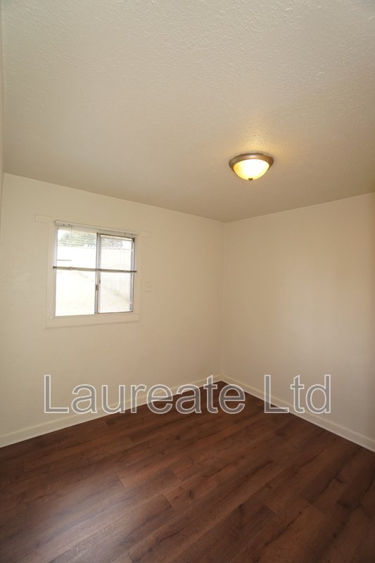 Quaint 2 bedroom Duplex in Golden!! property image