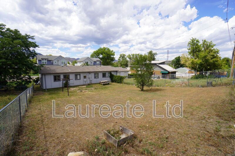 Quaint 2 bedroom Duplex in Golden!! property image