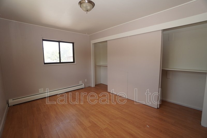 Spacious Upper Carriage Garage Unit in Sloans Lake!! property image