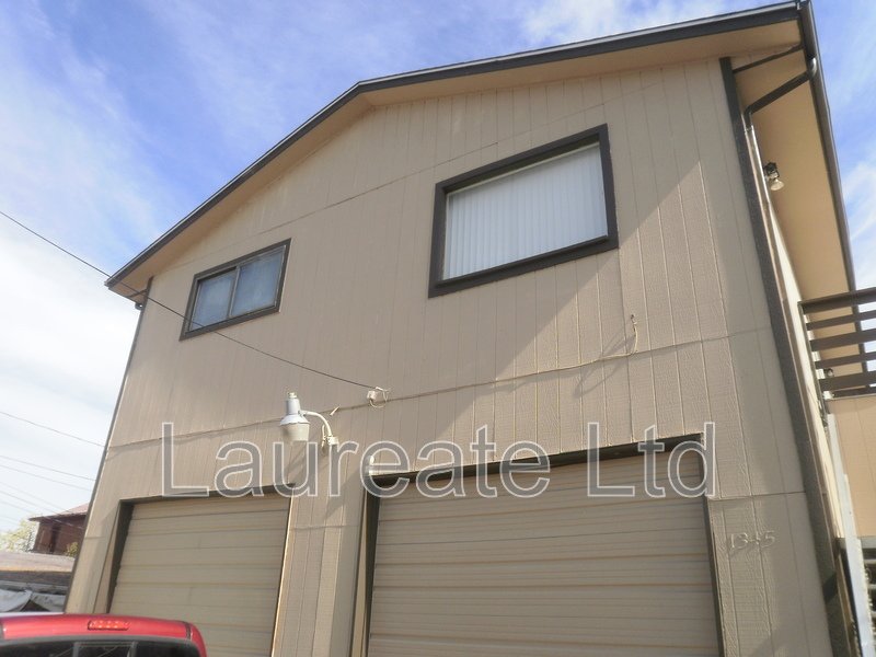 Spacious Upper Carriage Garage Unit in Sloans Lake!! property image