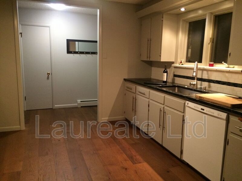 Sprawling 3 Bedroom 2 bathroom ranch in Applewood! property image